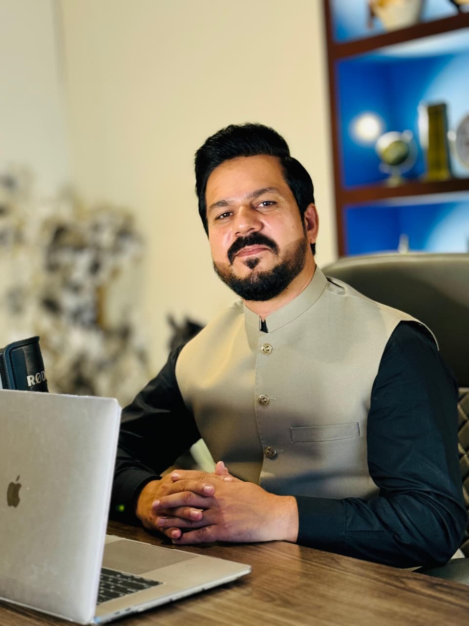 Muhammad Farooq Khan — CEO, RIHAYESH.COM